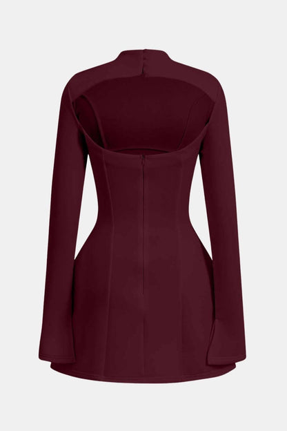 Damenkleid mit langen Ärmeln