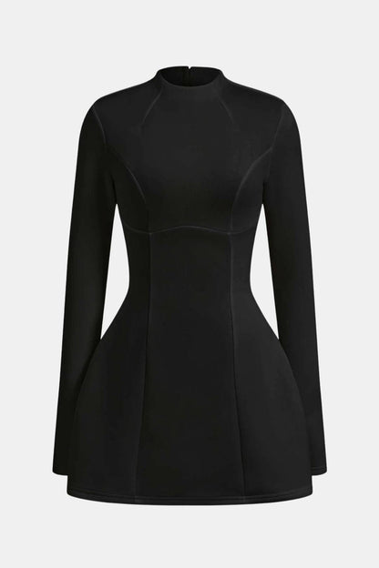 Damenkleid mit langen Ärmeln