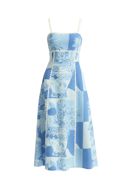 Sommerkleid im Patchworkstil mit schmalen Trägern