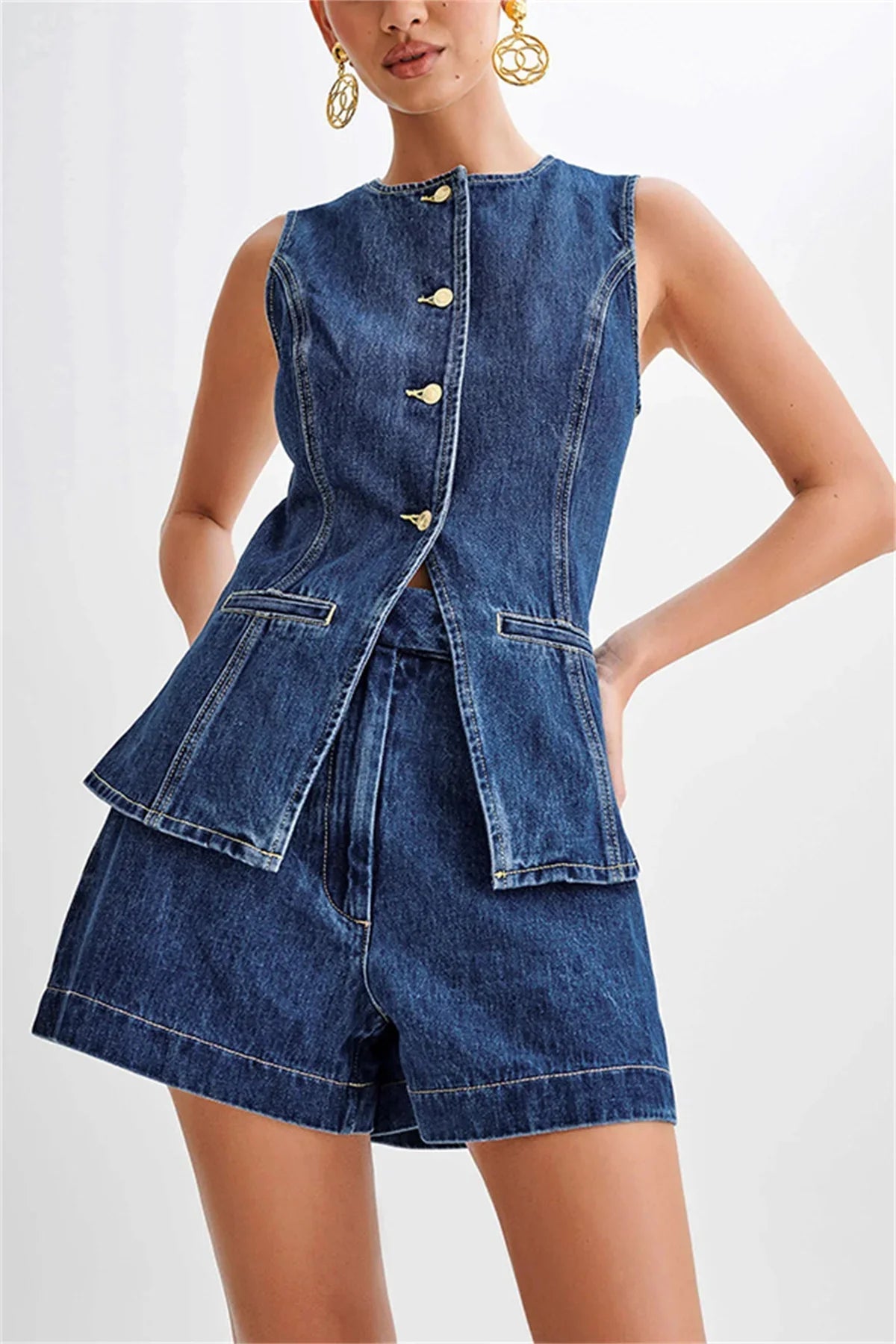 Stacy Lässiges Damen Set – Ärmeloses Oberteil mit Knopfdesign und Shorts aus strapazierfähigem Denim, Pflegeleicht und Bequem 4